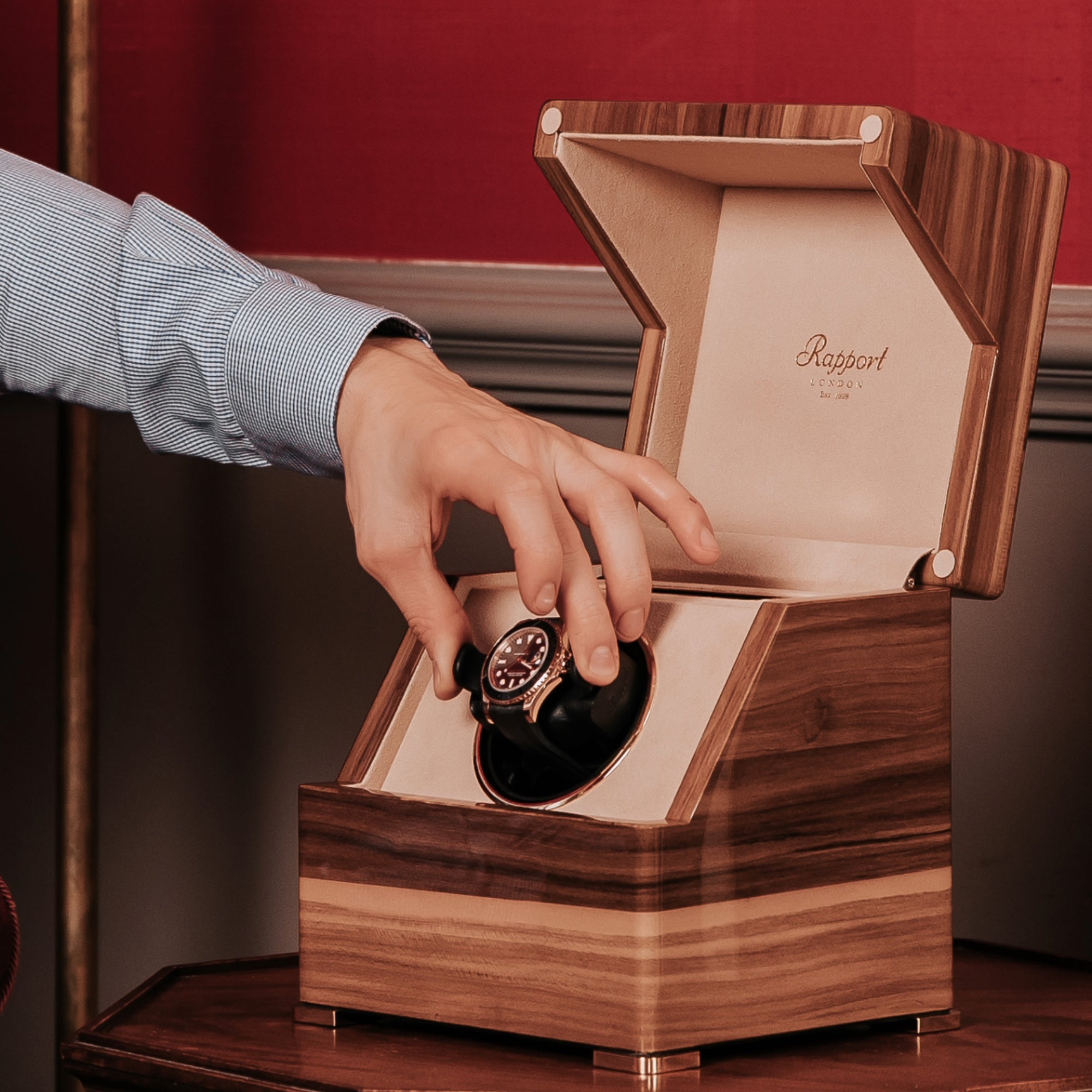 Perpetua III Single Watch Winder - Walnut