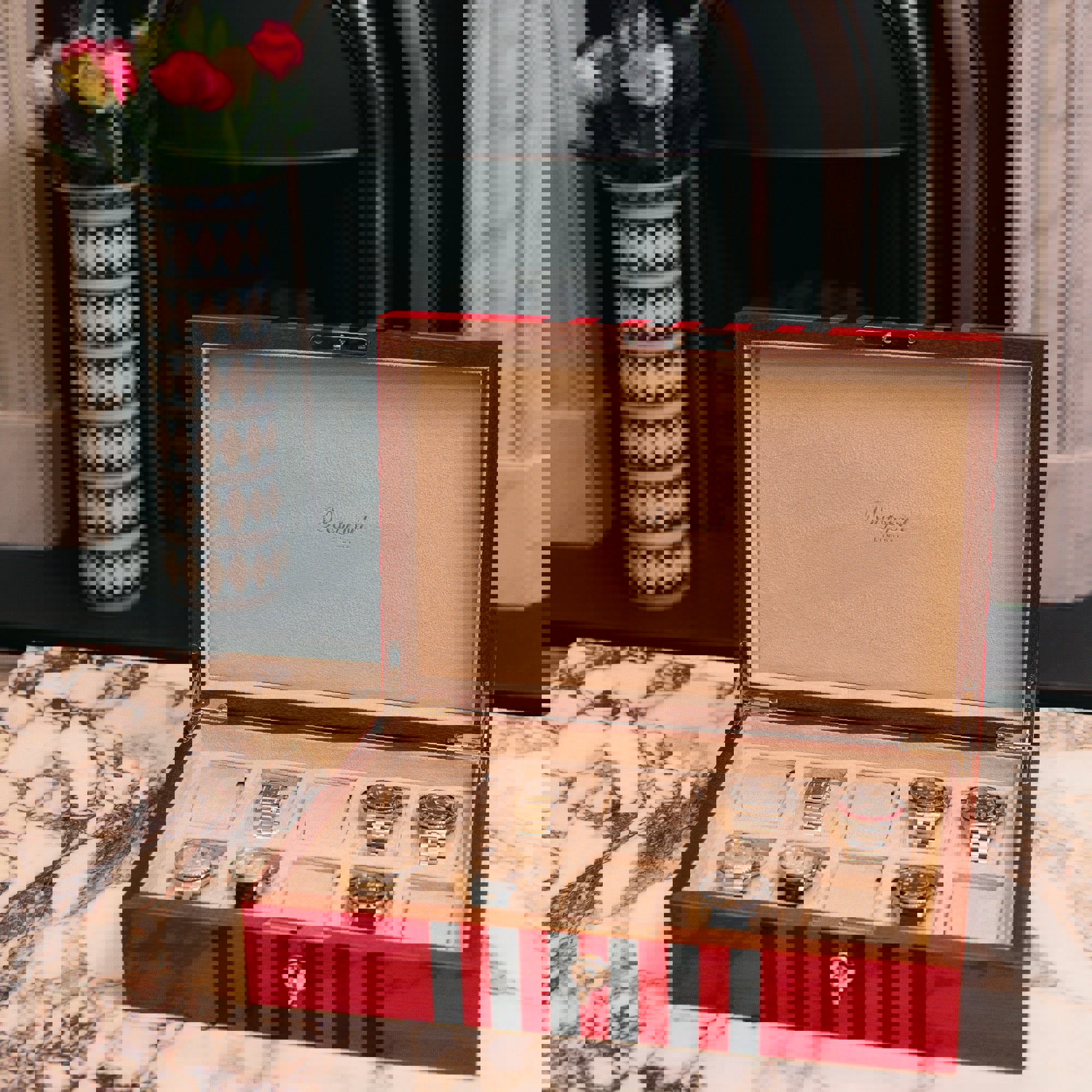 Labyrinth Ten Watch Box - Red